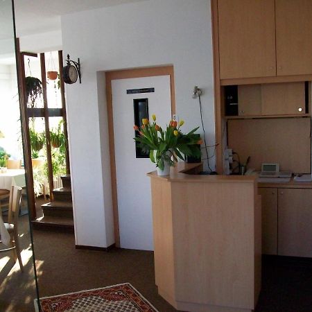 Ems-Hotel Emden Buitenkant foto