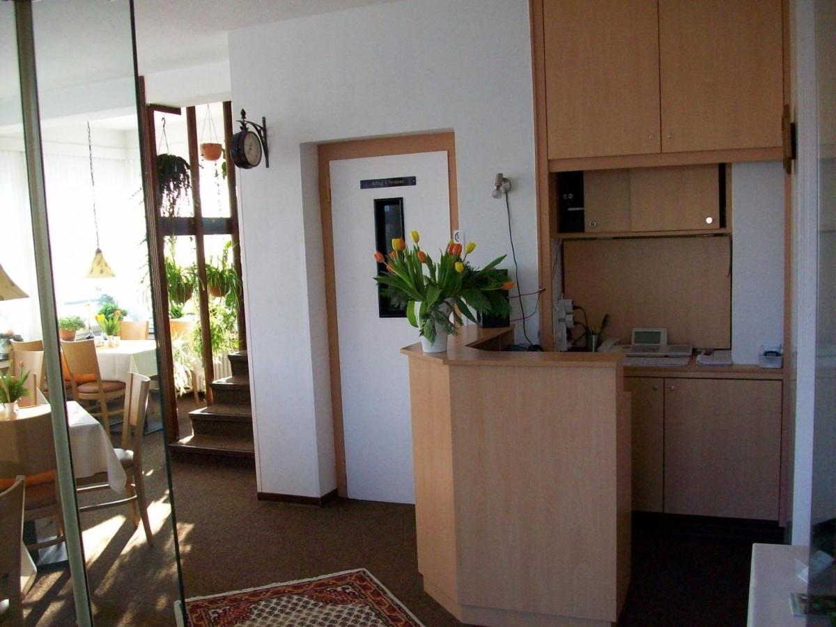 Ems-Hotel Emden Buitenkant foto